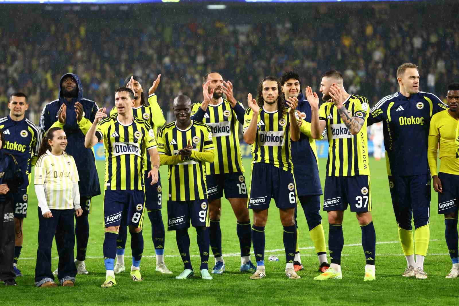 Trendyol Süper Lig: Fenerbahçe: 3 - Corendon Alanyaspor: 0 (Maç sonucu)