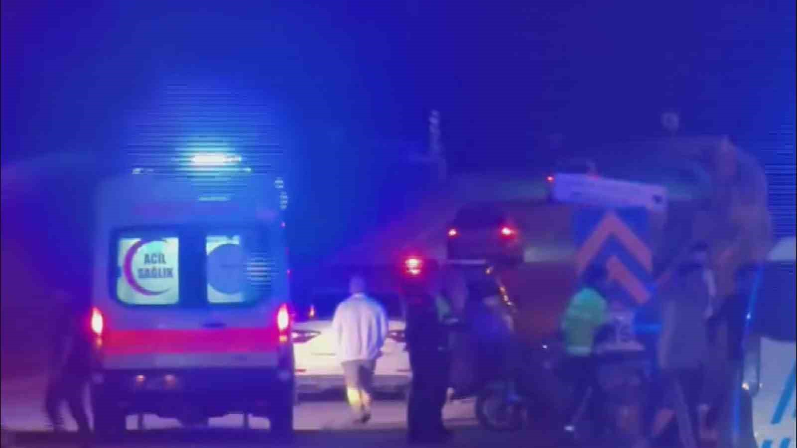 Seyir halinde olan motosiklet bariyere çarptı: 2 yaralı