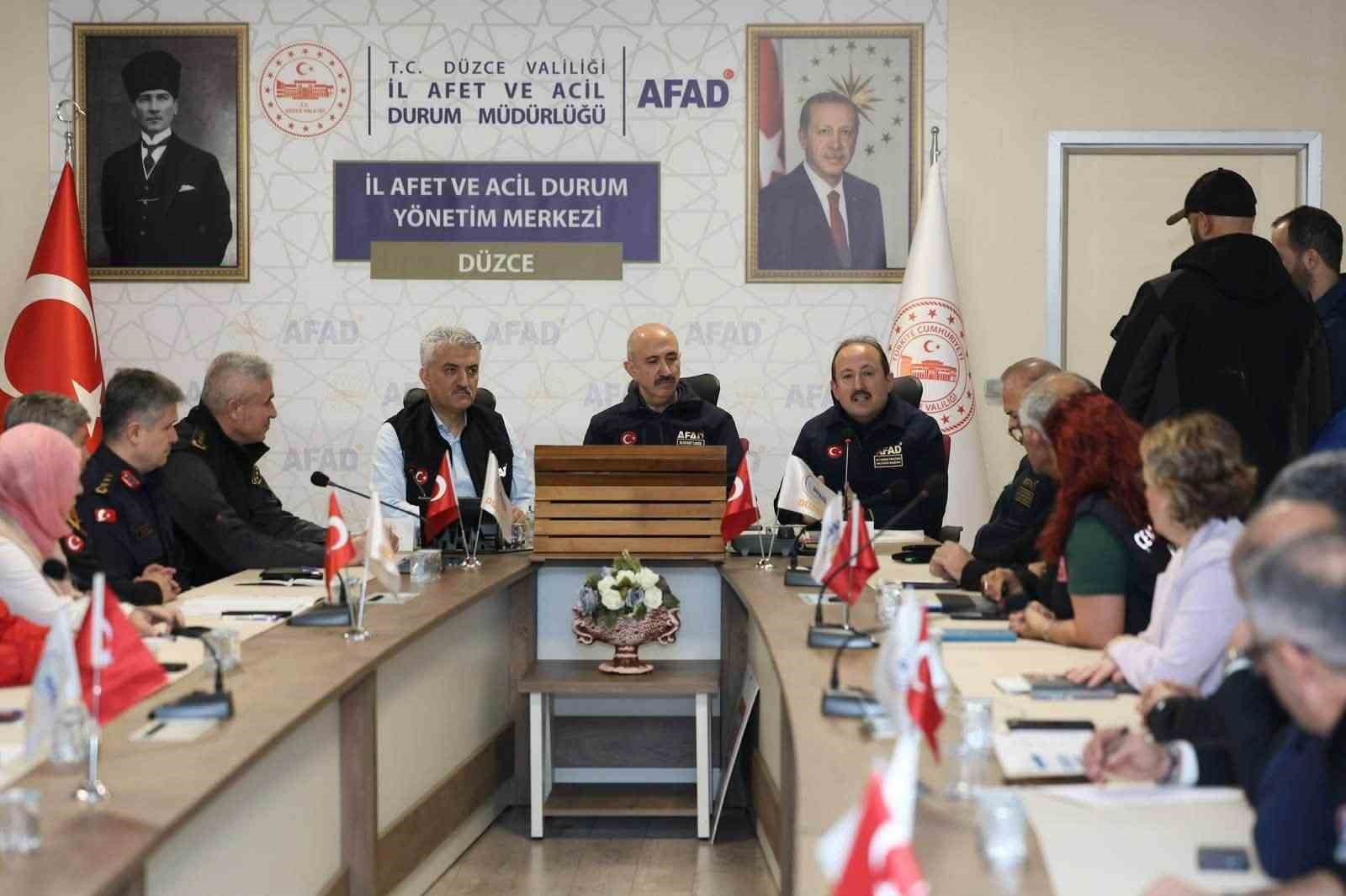 Düzce’de yoğun yağış mesaisi