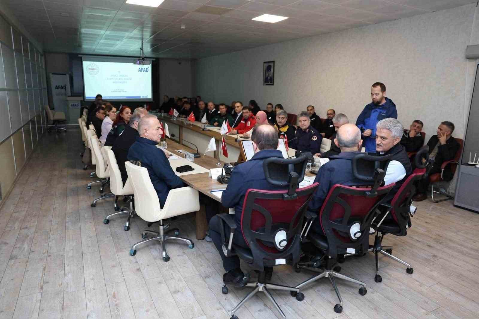 Düzce’de yoğun yağış mesaisi