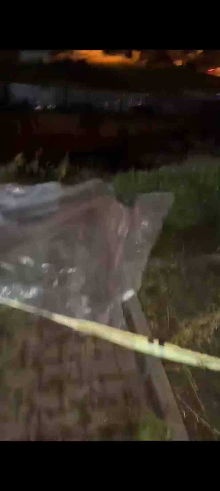 Pendik’te toprak kayması yaşanan bina tedbir amaçlı boşaltıldı