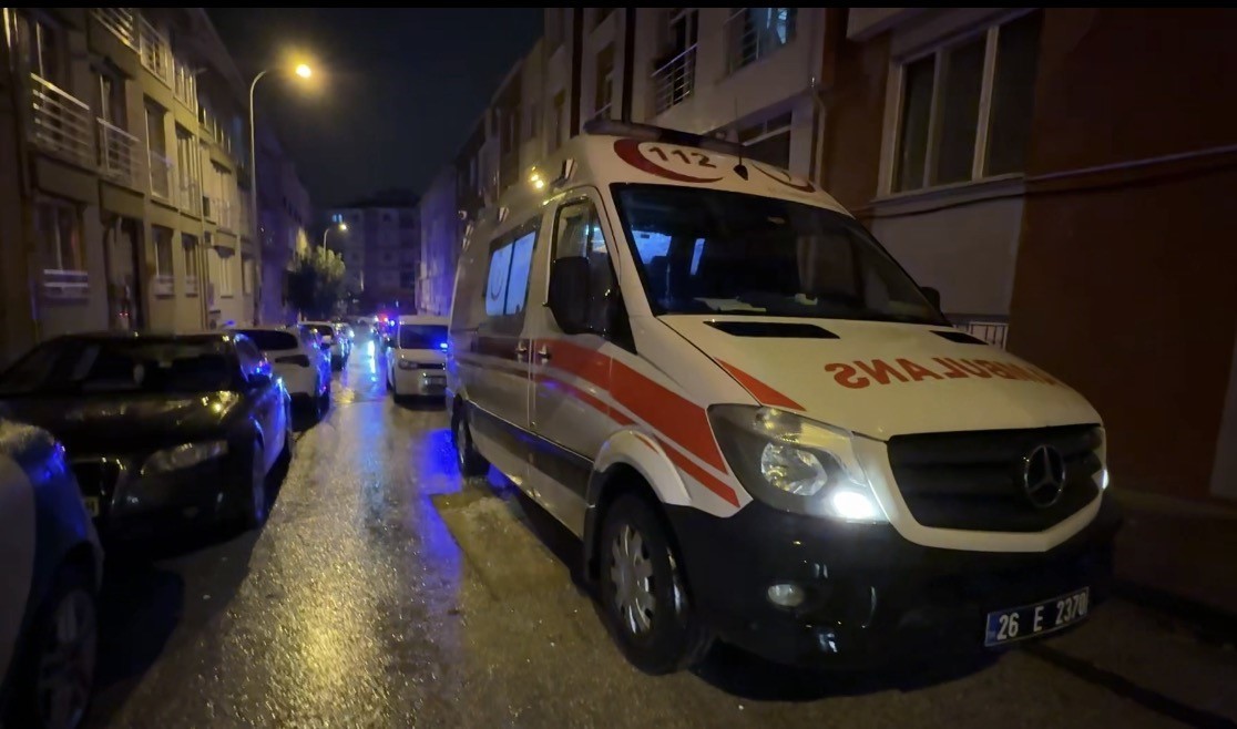 Eskişehir’de evde bıçaklanan kişi hayatını kaybetti