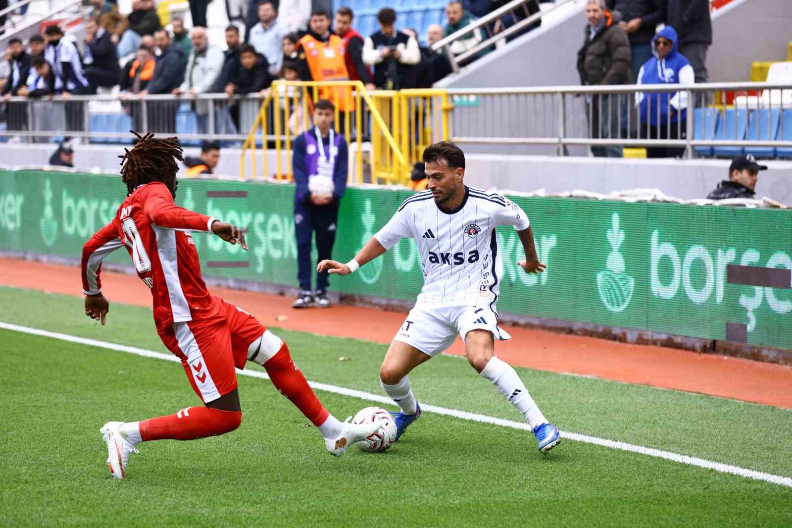 Trendyol Süper Lig: Kasımpaşa: 2 - Samsunspor: 1 (İlk yarı)