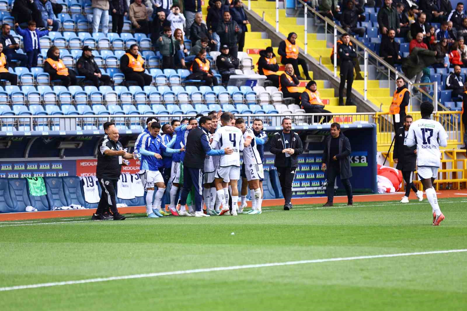 Trendyol Süper Lig: Kasımpaşa: 2 - Samsunspor: 1 (İlk yarı)