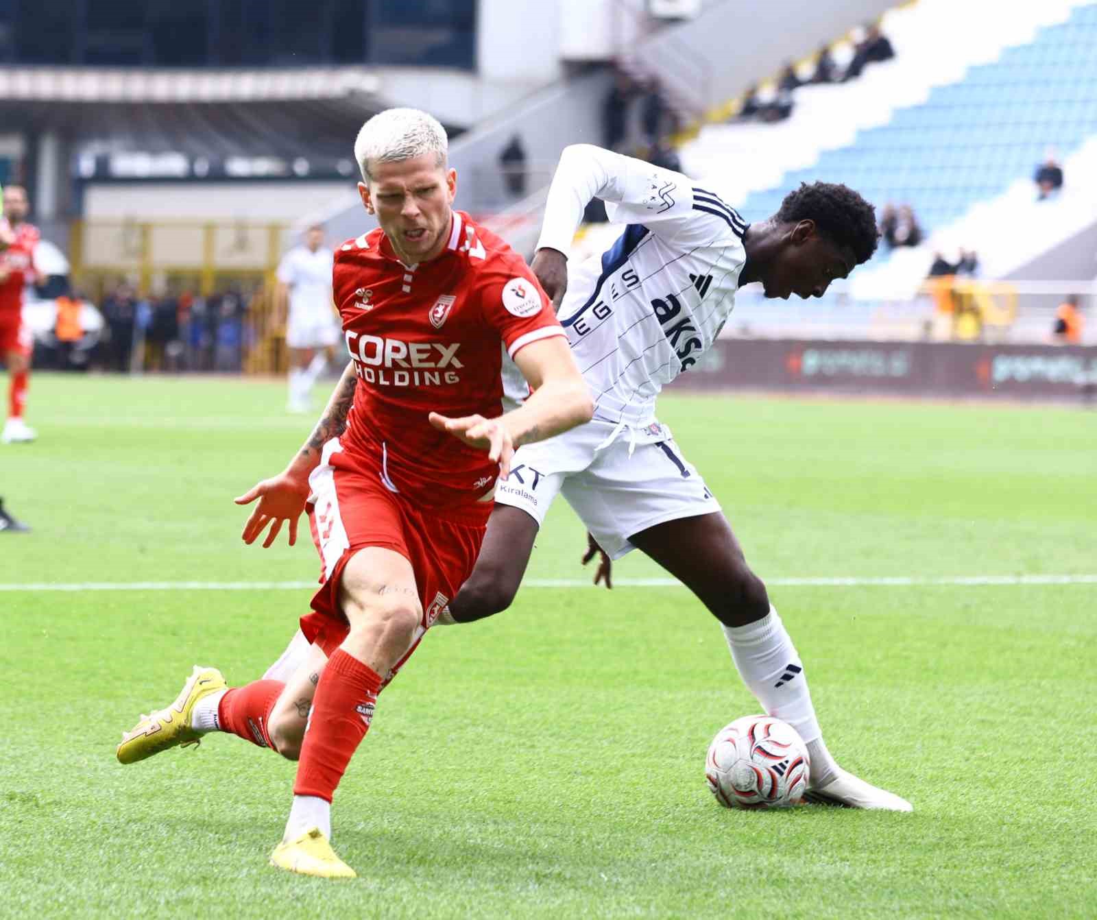 Trendyol Süper Lig: Kasımpaşa: 2 - Samsunspor: 1 (İlk yarı)