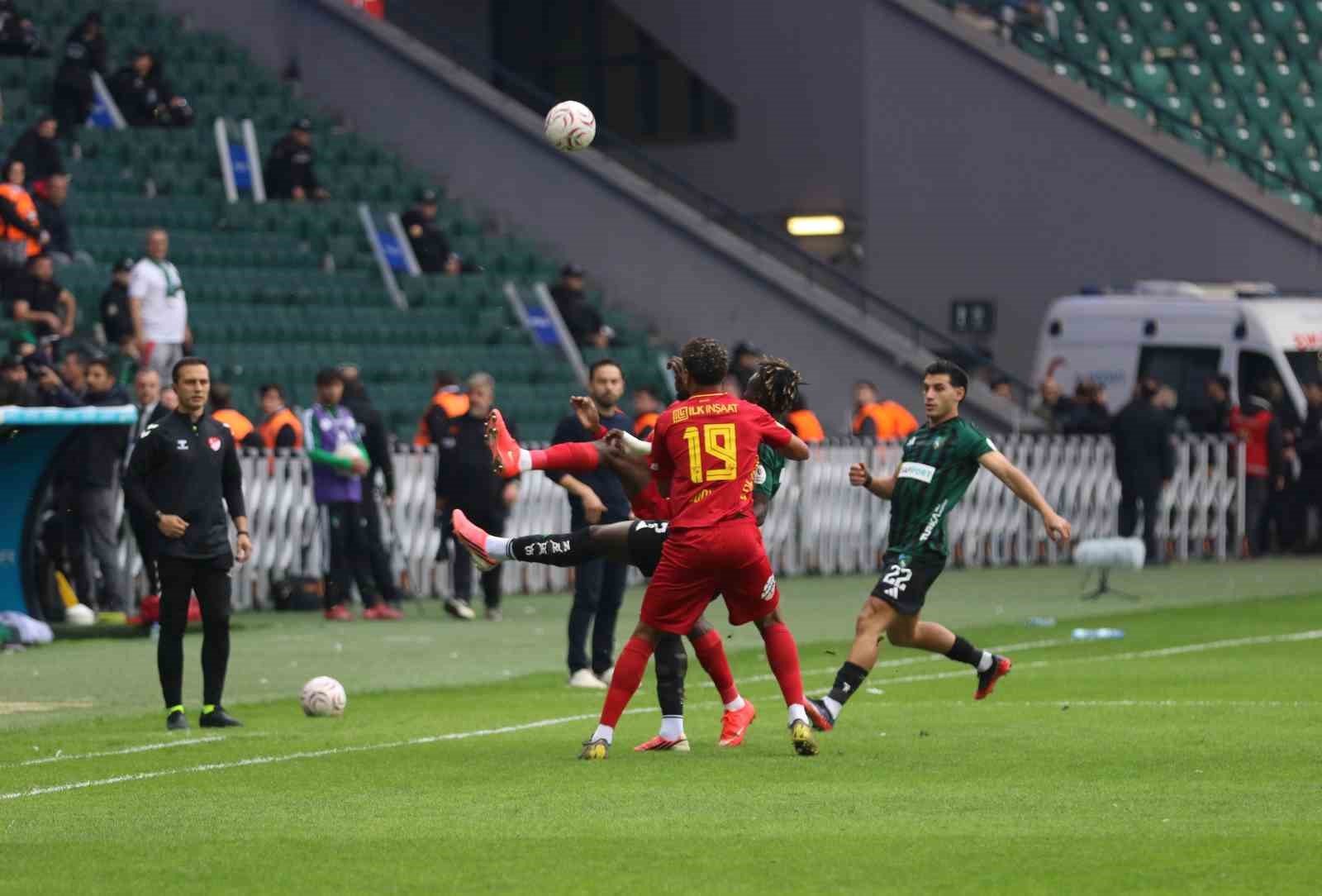 Trendyol Süper Lig: Kocaelispor: 0 - Göztepe: 0 (Maç devam ediyor)