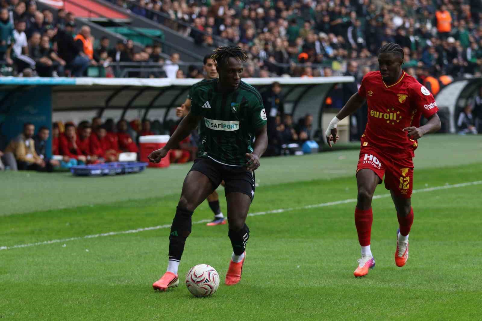 Trendyol Süper Lig: Kocaelispor: 0 - Göztepe: 0 (Maç devam ediyor)