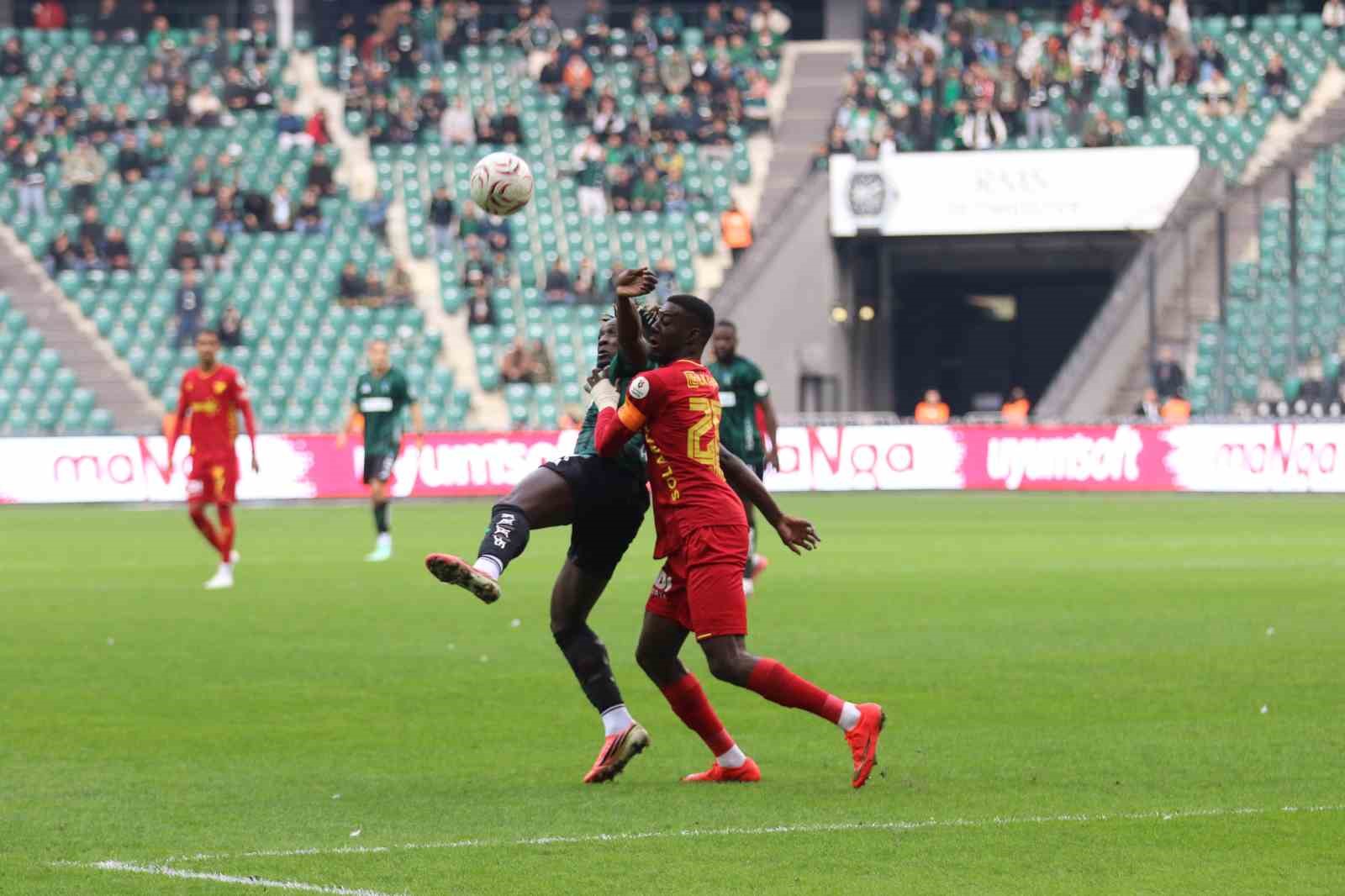Trendyol Süper Lig: Kocaelispor: 0 - Göztepe: 0 (Maç devam ediyor)