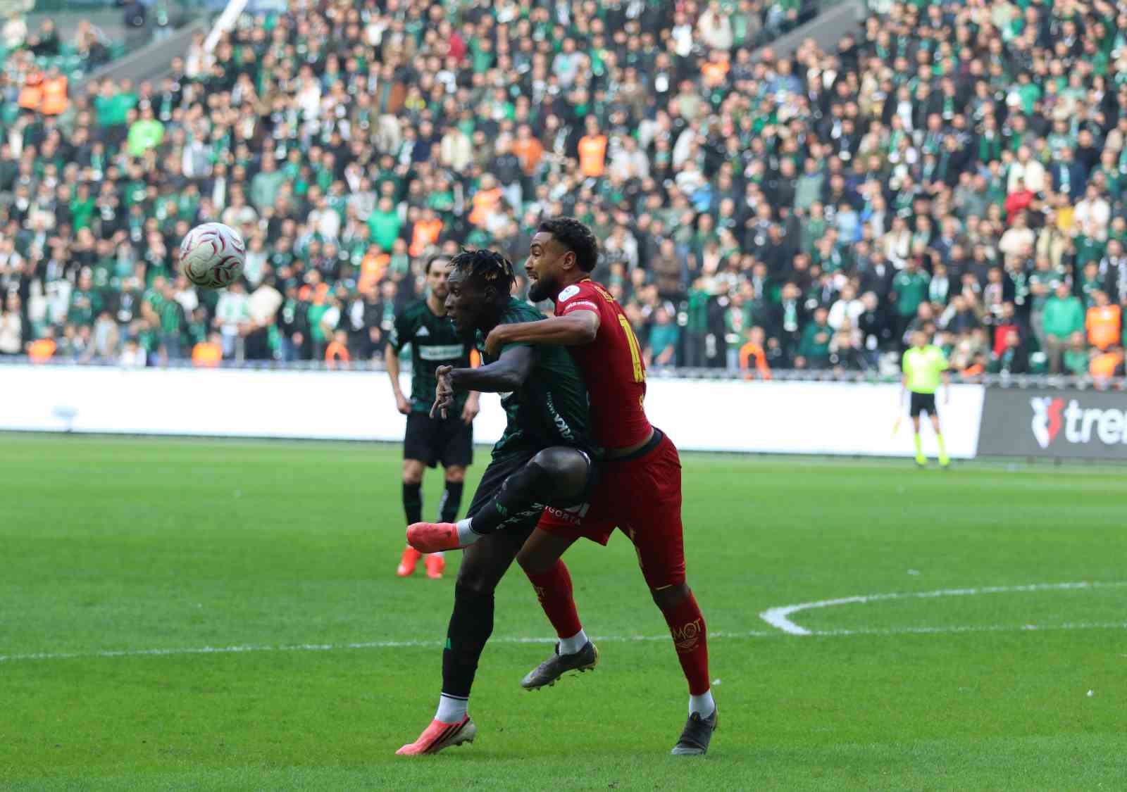 Trendyol Süper Lig: Kocaelispor: 0 - Göztepe: 1 (İlk yarı)