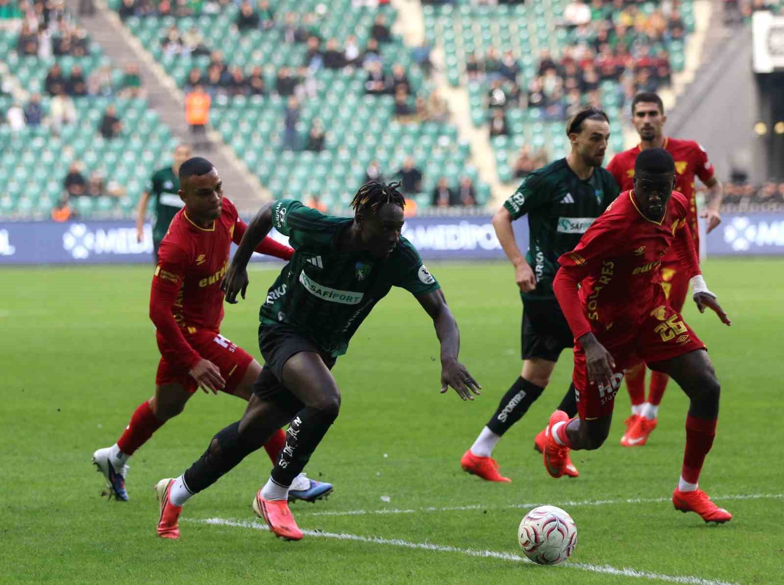 Trendyol Süper Lig: Kocaelispor: 0 - Göztepe: 1 (İlk yarı)