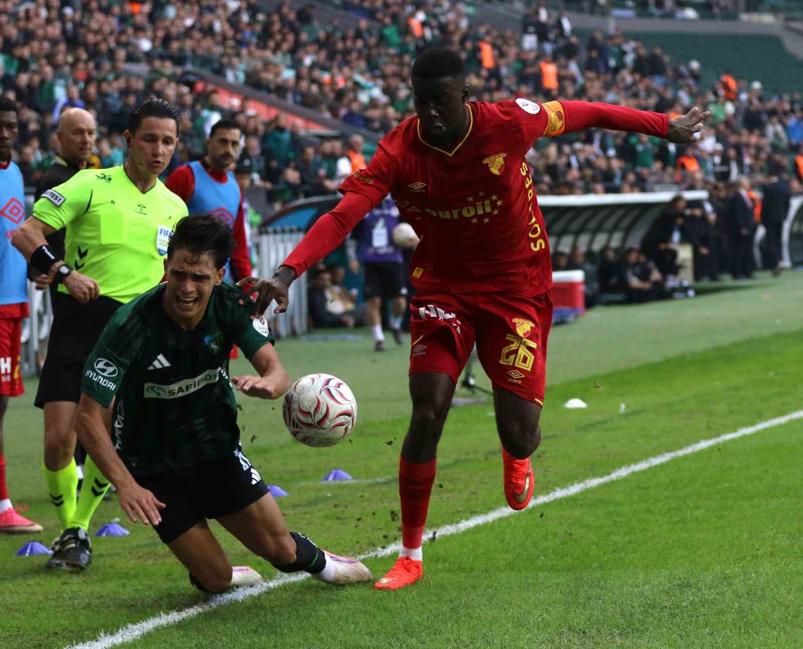 Trendyol Süper Lig: Kocaelispor: 0 - Göztepe: 1 (İlk yarı)