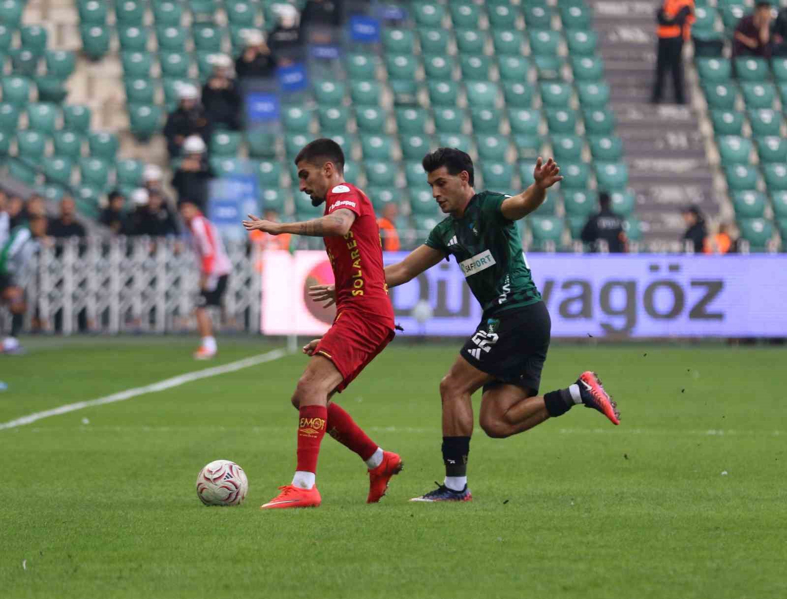 Trendyol Süper Lig: Kocaelispor: 0 - Göztepe: 1 (İlk yarı)