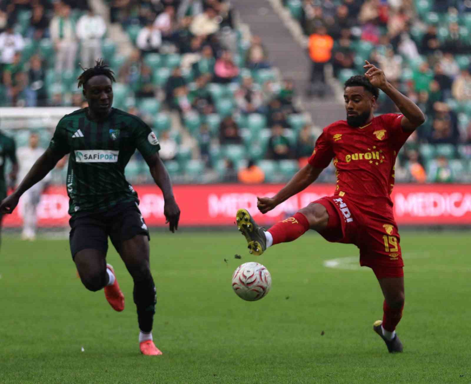 Trendyol Süper Lig: Kocaelispor: 0 - Göztepe: 1 (İlk yarı)