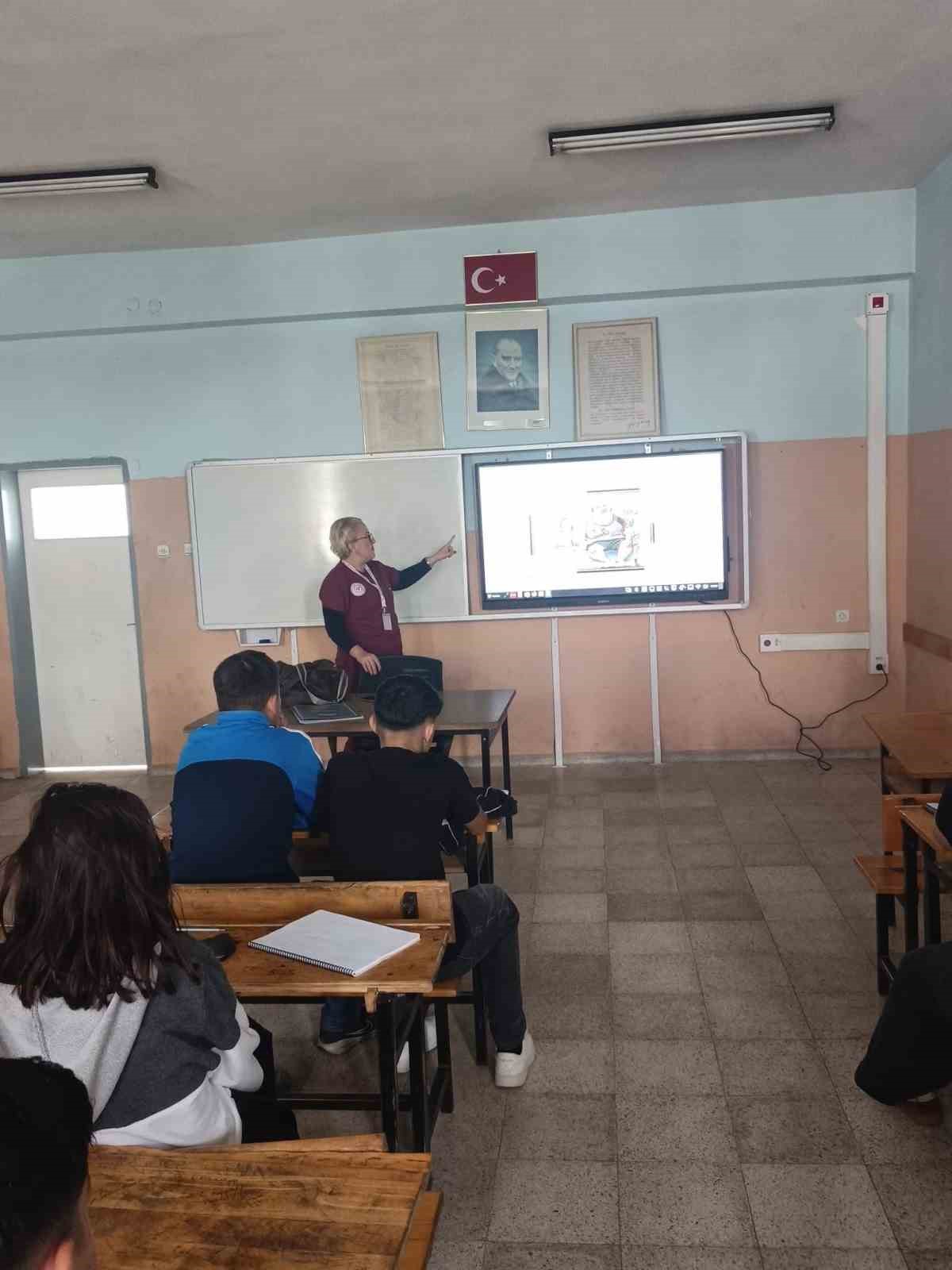 Öğrenciler diyabet ve obeziteye karşı bilgilendirildi