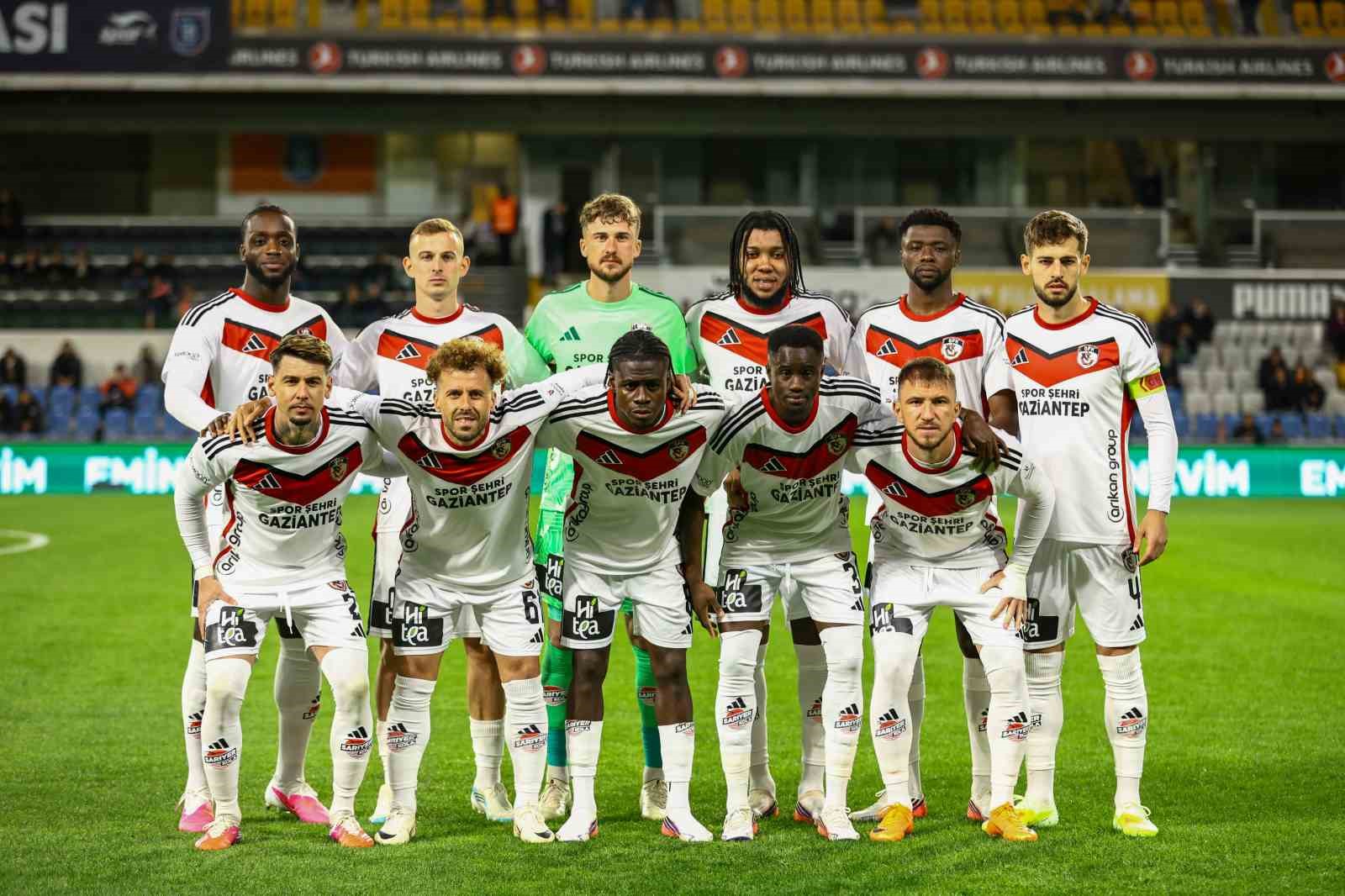 Trendyol Süper Lig: Başakşehir: 1 - Gaziantep FK: 0 (Maç devam ediyor)