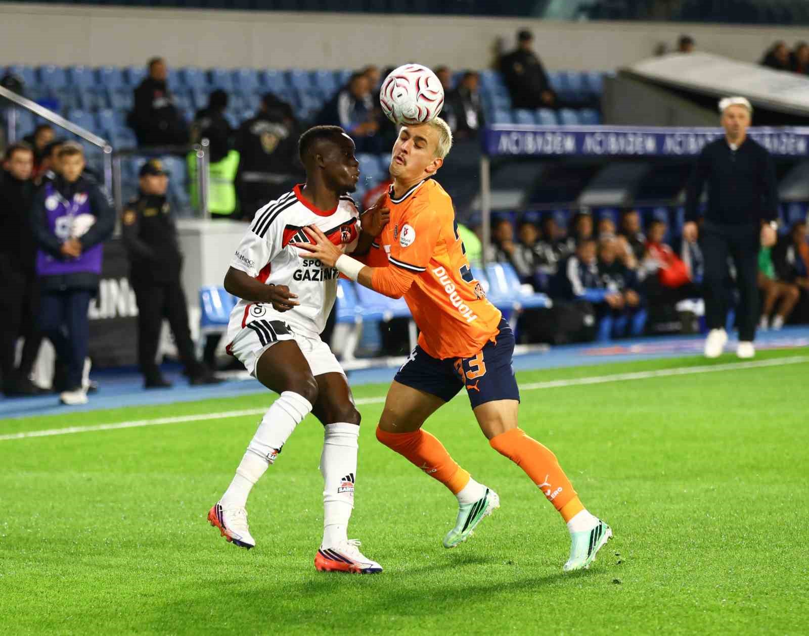 Trendyol Süper Lig: Başakşehir: 1 - Gaziantep FK: 0 (Maç devam ediyor)