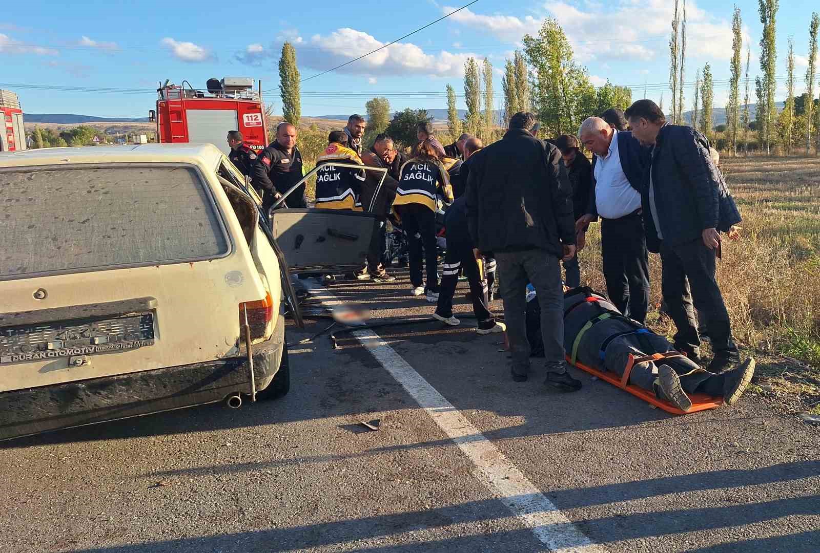 Çorum’da iki otomobil çarpıştı: 7 yaralı