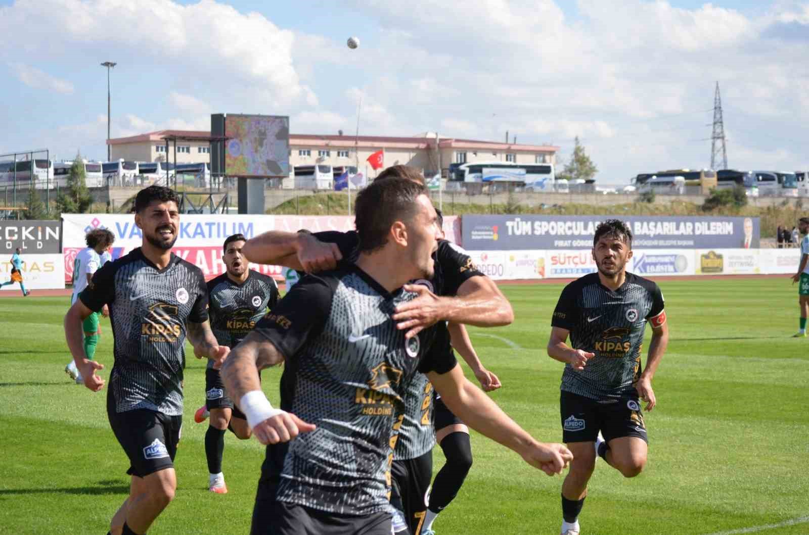 TFF 2. Lig: İstiklalspor: 4 - Serikspor: 1