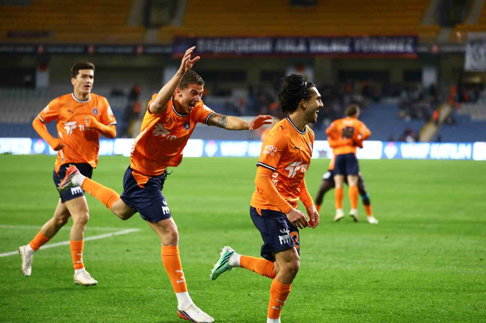 Trendyol Süper Lig: Başakşehir: 2 - Gaziantep FK: 1 (Maç sonucu)