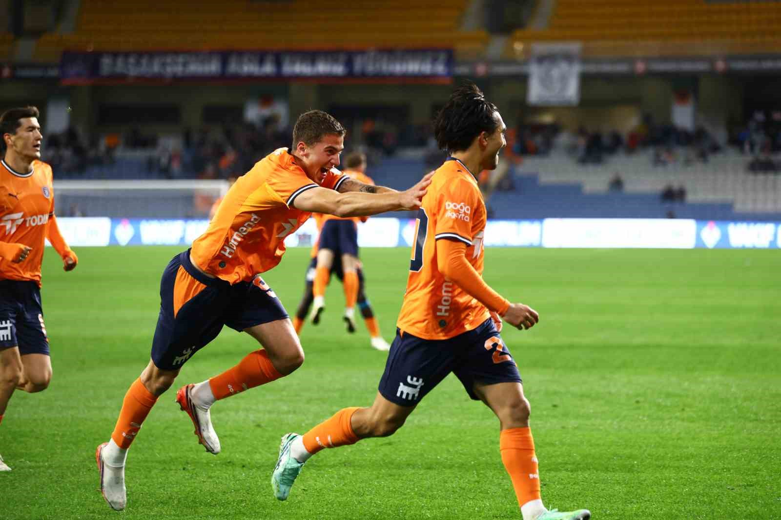 Trendyol Süper Lig: Başakşehir: 2 - Gaziantep FK: 1 (Maç sonucu)