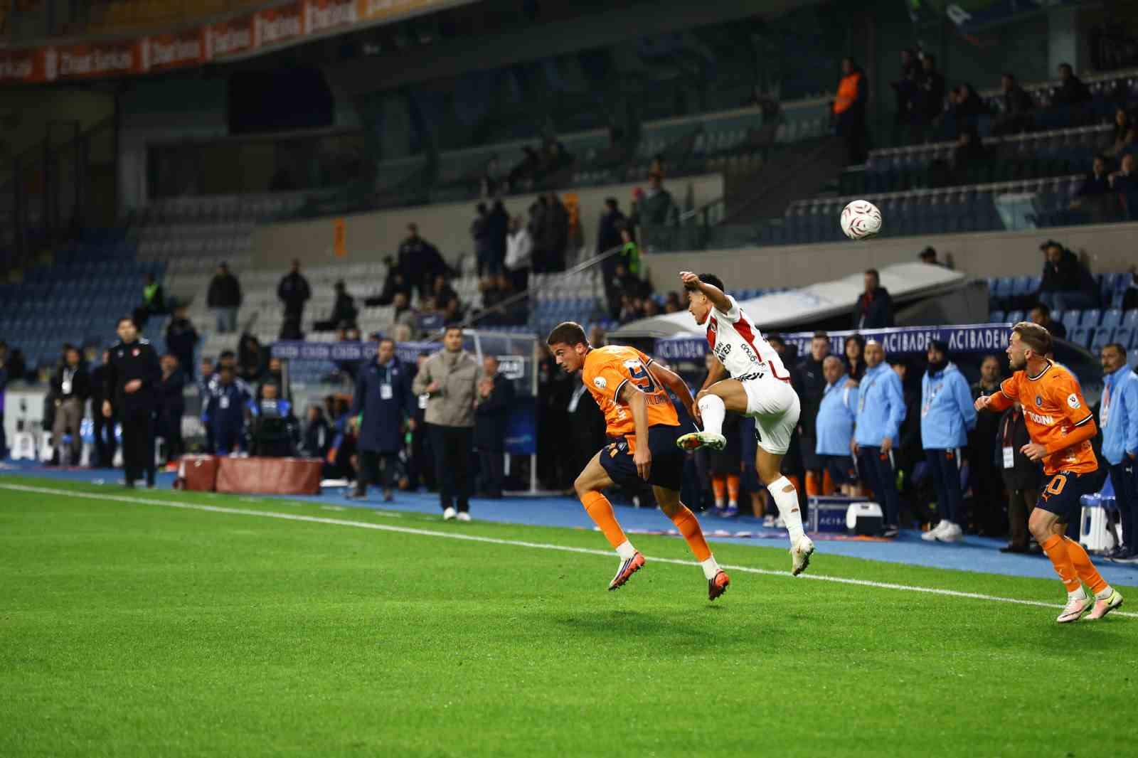 Trendyol Süper Lig: Başakşehir: 2 - Gaziantep FK: 1 (Maç sonucu)