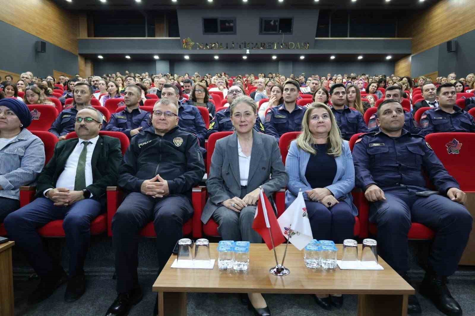 Nazilli’de öğretmenlere okul güvenliği eğitimi verildi