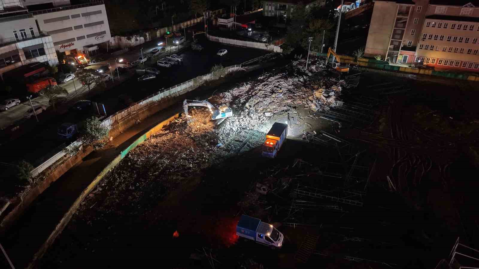Ayazağa’da devam eden yıkım çalışması dronla havadan görüntülendi