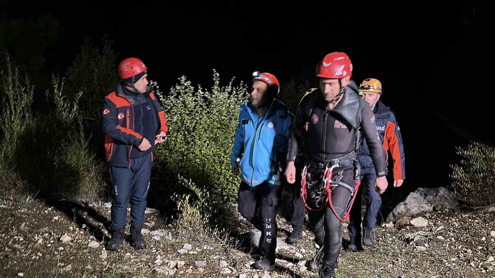 Isparta’da Yazılı Kanyon’da mahsur kalan 3 İHH gönüllüsü kurtarıldı