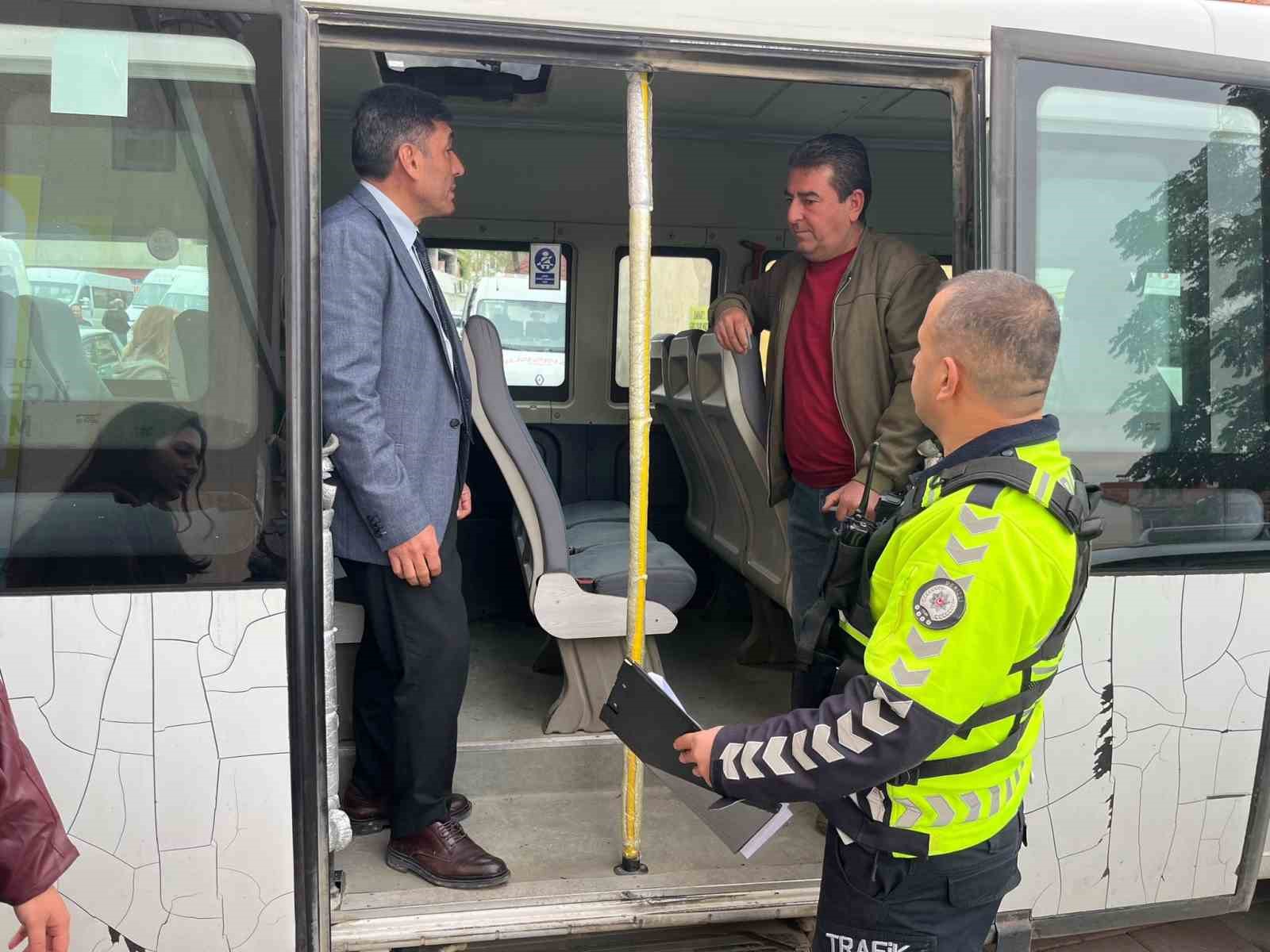 Öğrenci güvenliği için servisler tek tek denetlendi