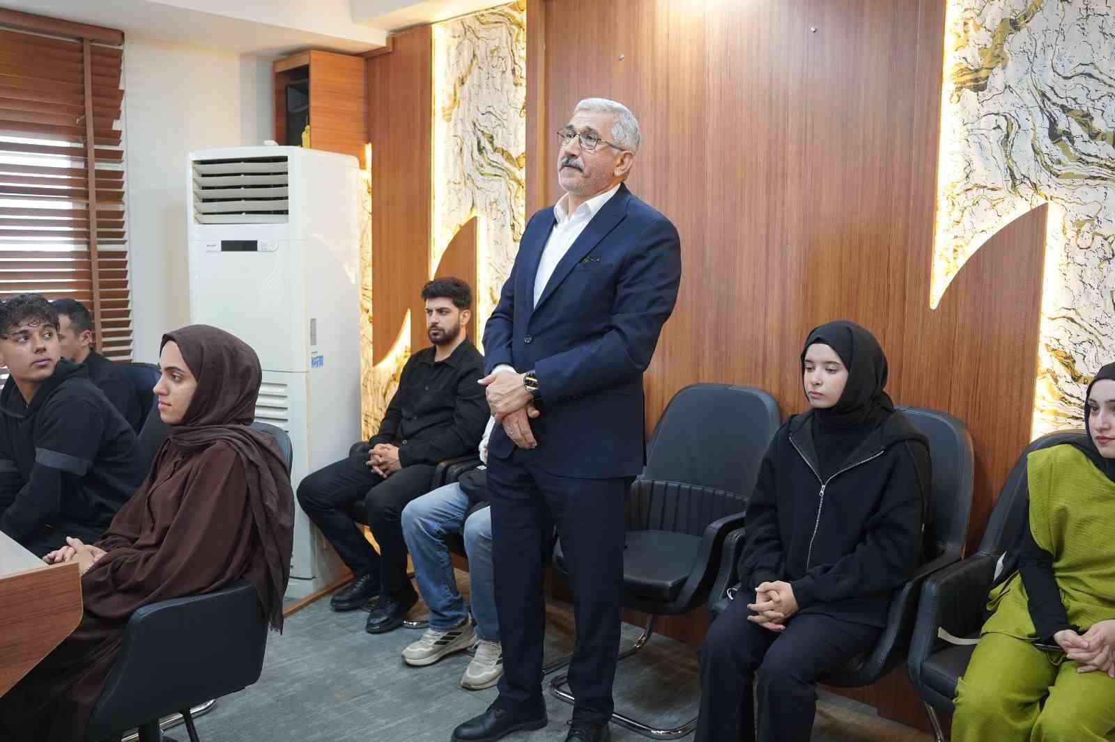 Kahta Belediyesi Gençlik Meclisi’nden anlamlı buluşma