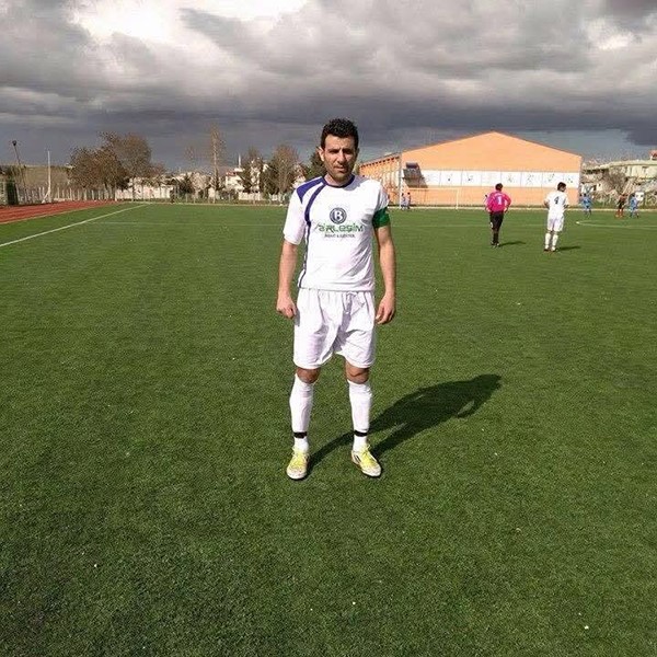 Eski amatör futbolcu masterlar turnuvası için geldiği Antalya’da hayatını kaybetti, yakınları gözyaşlarına boğuldu