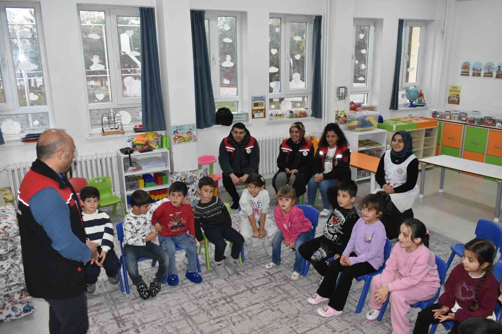Arpalı’da öğrencilere gıda israfı ve sağlıklı beslenme eğitimi verildi