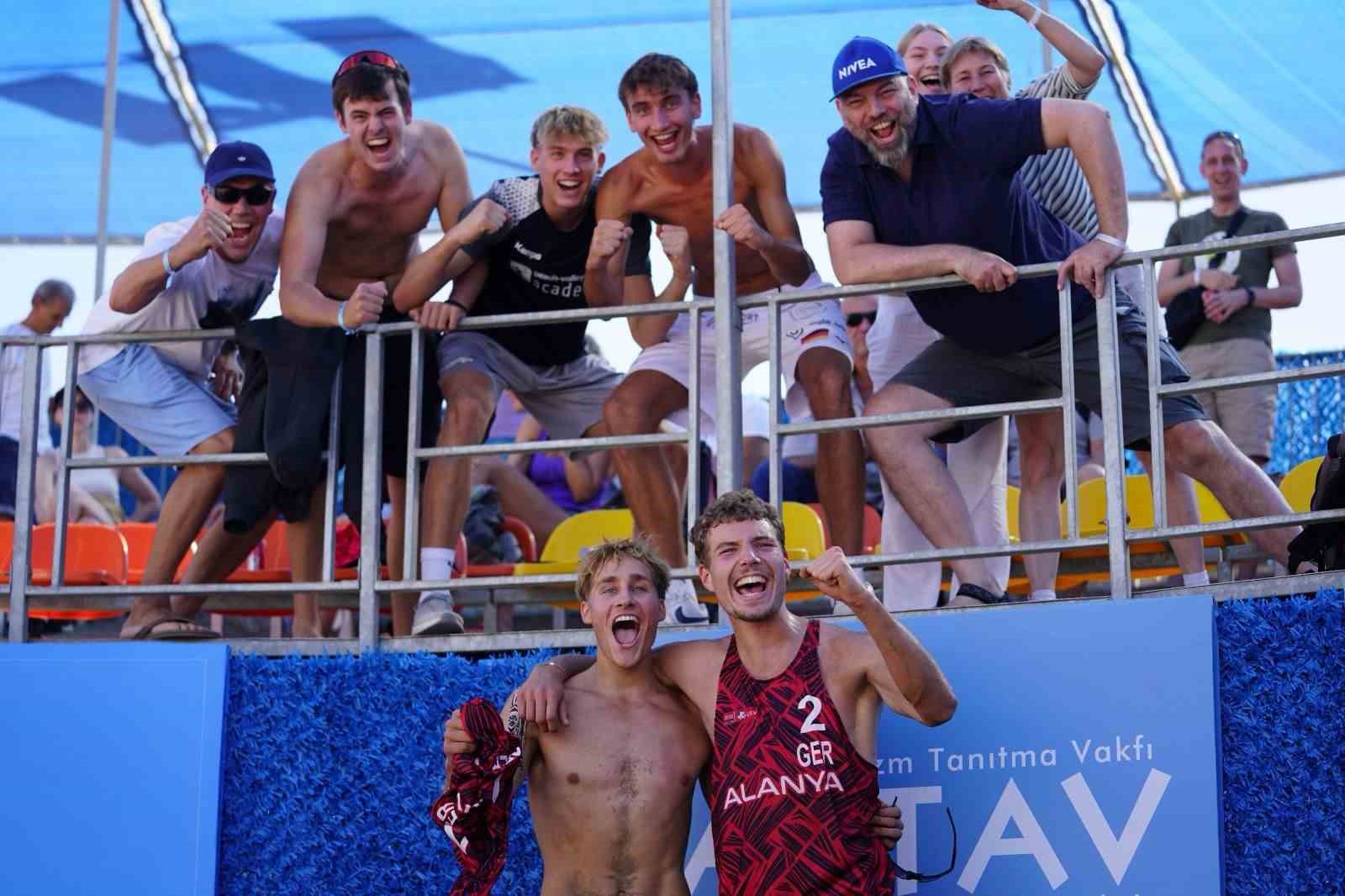 Alanya’da plaj voleybolu şöleni tamamlandı