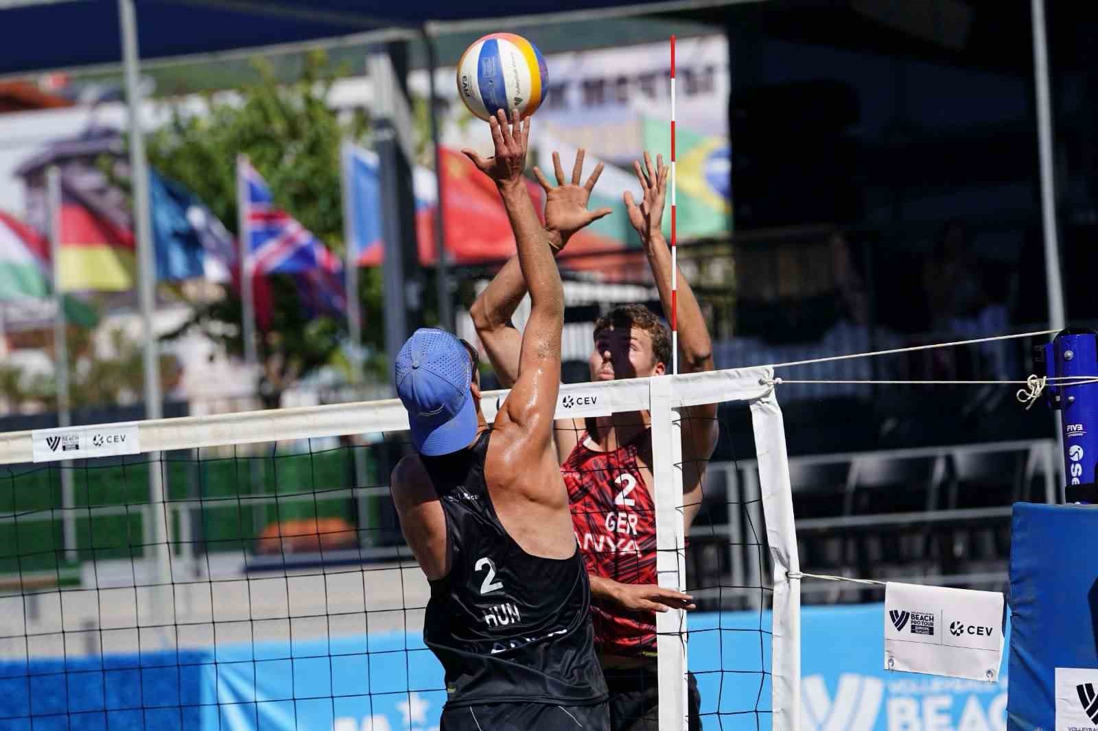 Alanya’da plaj voleybolu şöleni tamamlandı
