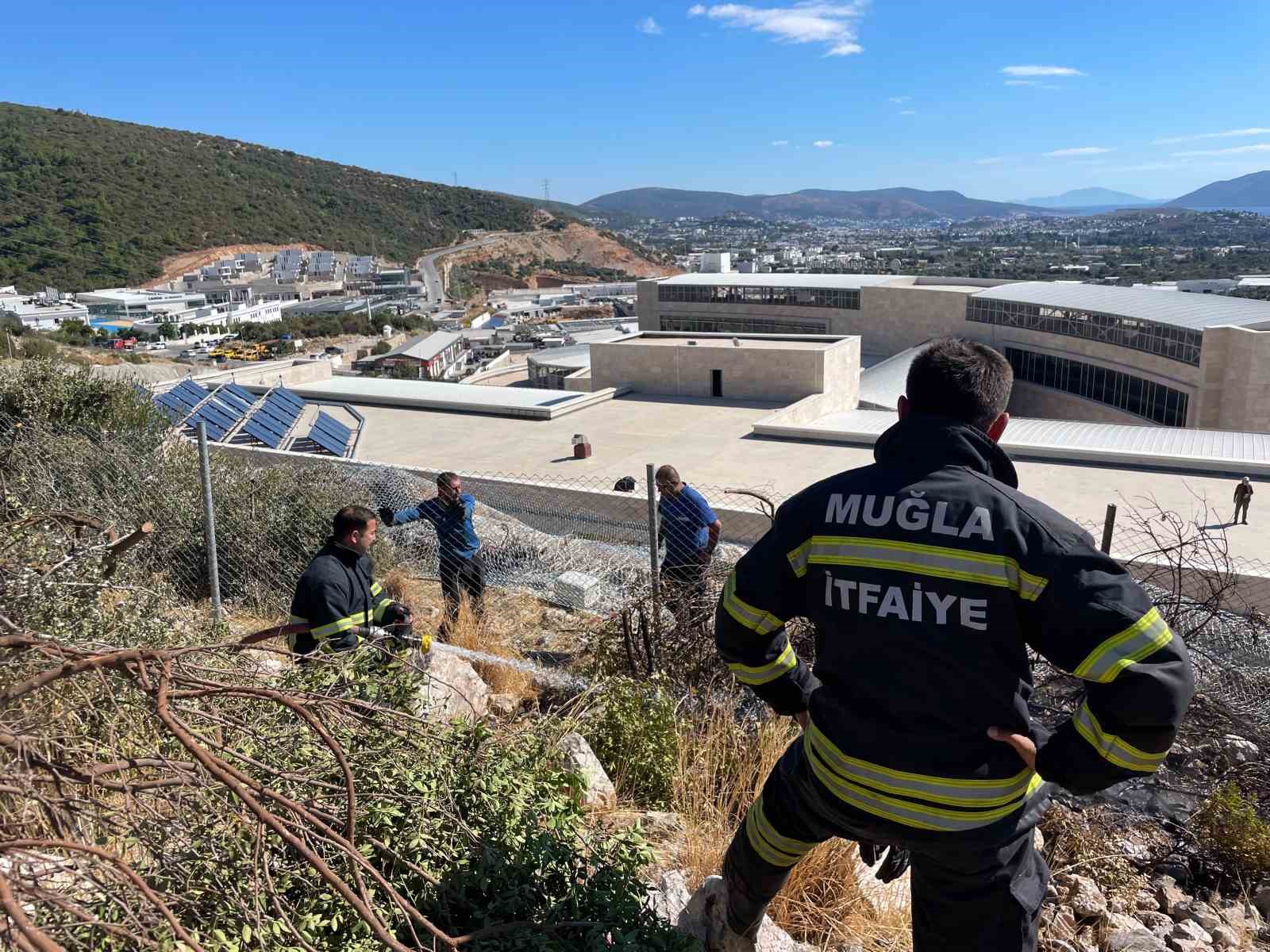 Bodrum’da alevler makilik alana yayıldı
