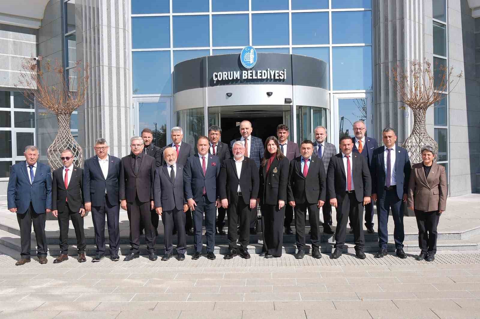 Başkan Aşgın muhtarların gününü kutladı