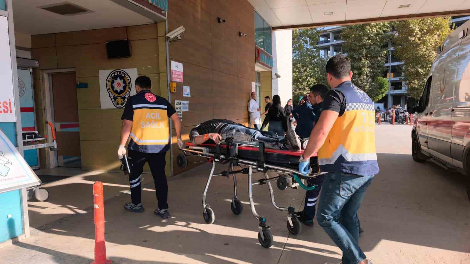 Ampul değiştirmek isterken hastanelik oldu