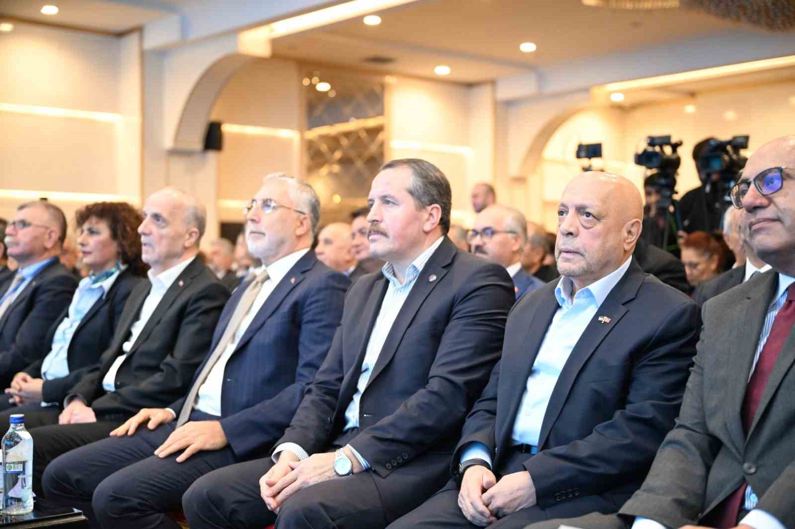 HAK-İŞ Genel Başkanı Arslan: "Dönüşümün maliyetinin çalışanlara ve emek hareketine yüklenmemesini istiyoruz"