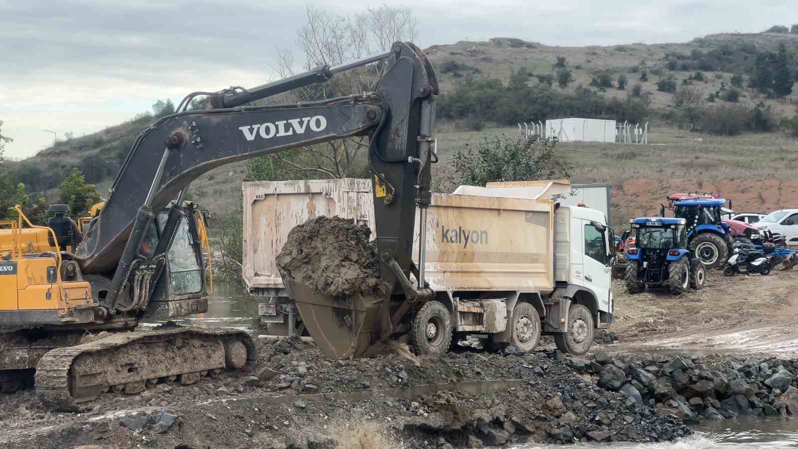 Bursa’da çiftçilerden taşkın tepkisi