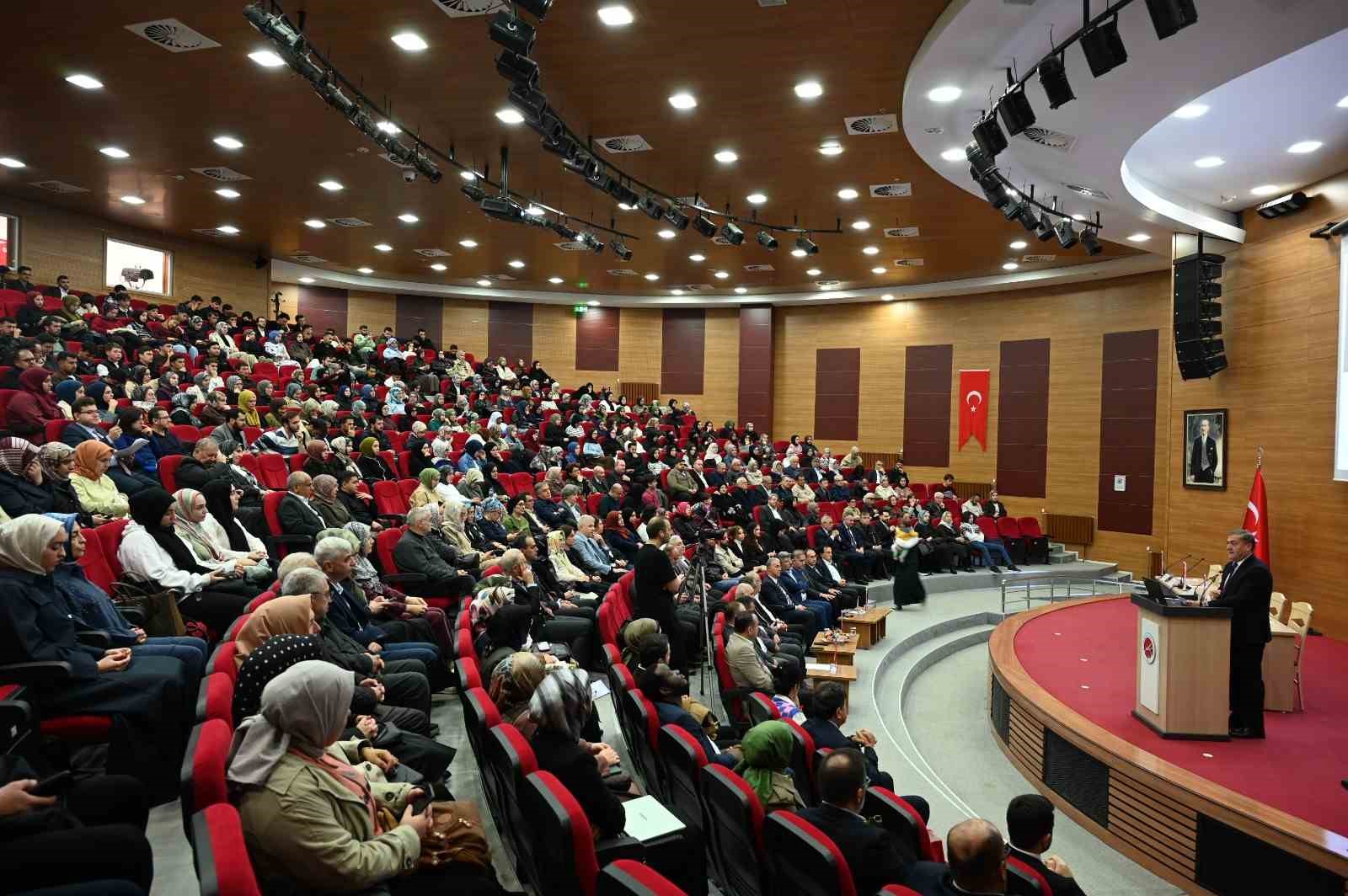 Muhammed İhsan Oğuz 7. İlahiyat Lisansüstü Tez Yarışması’nda ödüller sahiplerini buldu