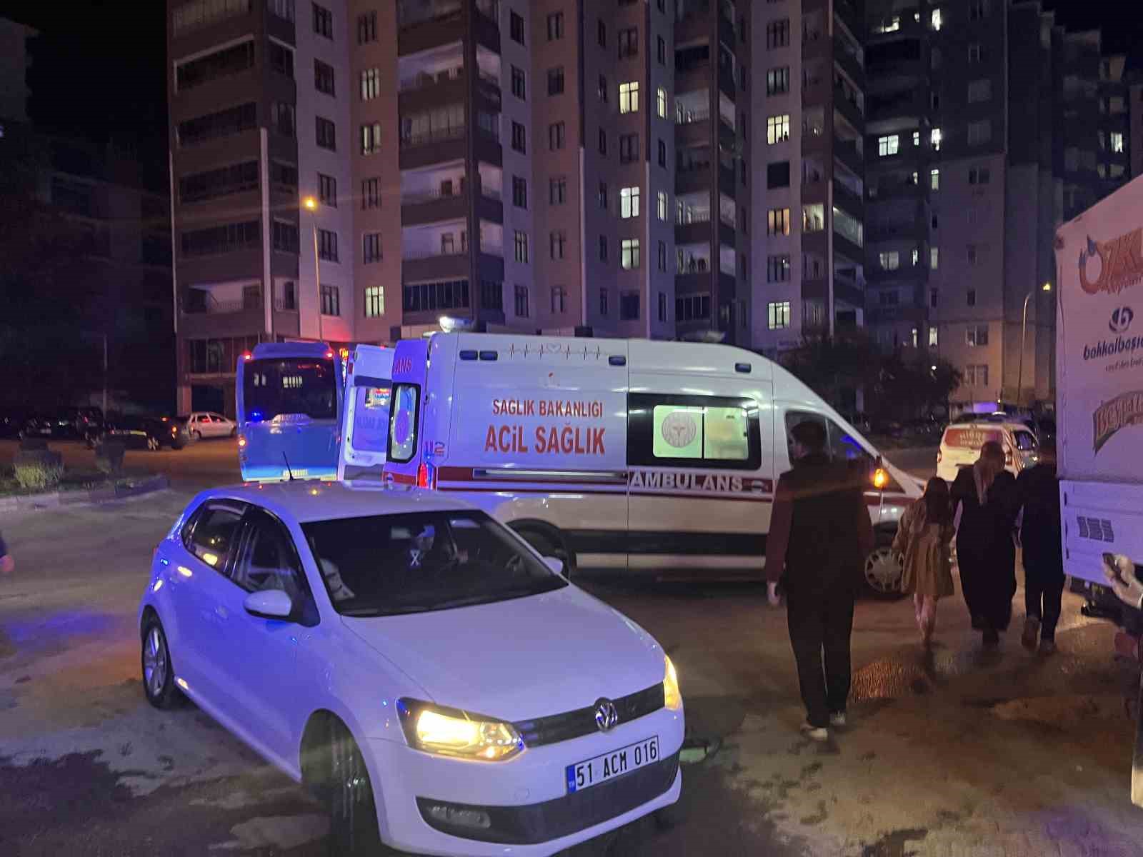 Niğde’de 9. katta yangın paniği: 5 kişi dumandan etkilendi