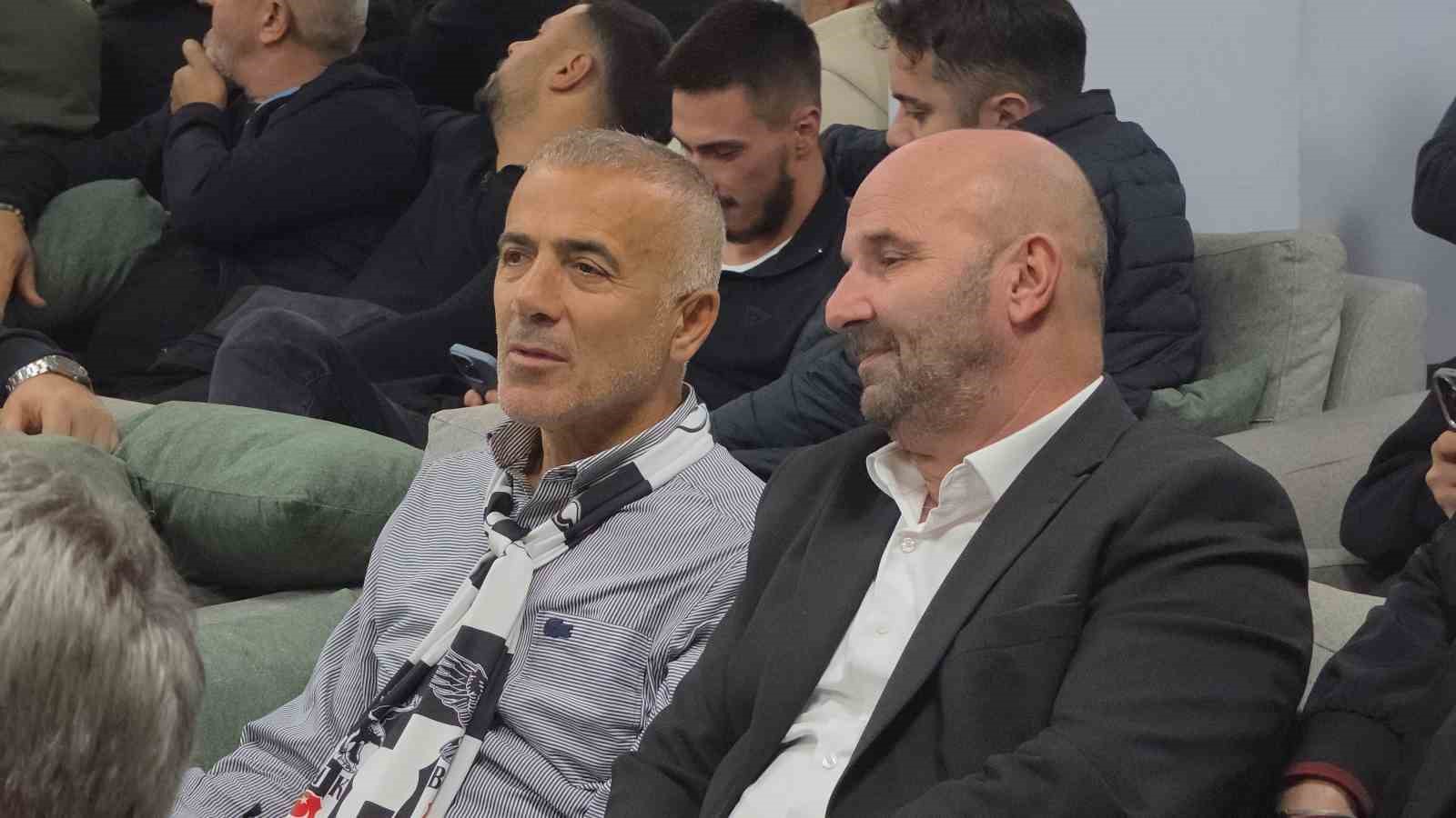 Düzce’de Beşiktaşlılar ve Trabzonsporlular, maçı birlikte izledi