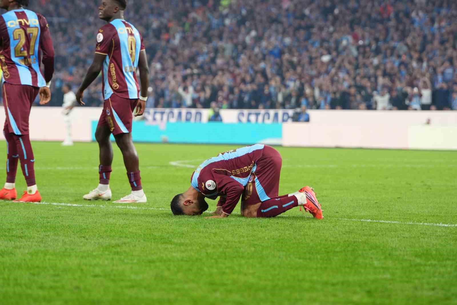 Trendyol Süper Lig: Trabzonspor: 2 - Beşiktaş: 0 (Maç sonucu)