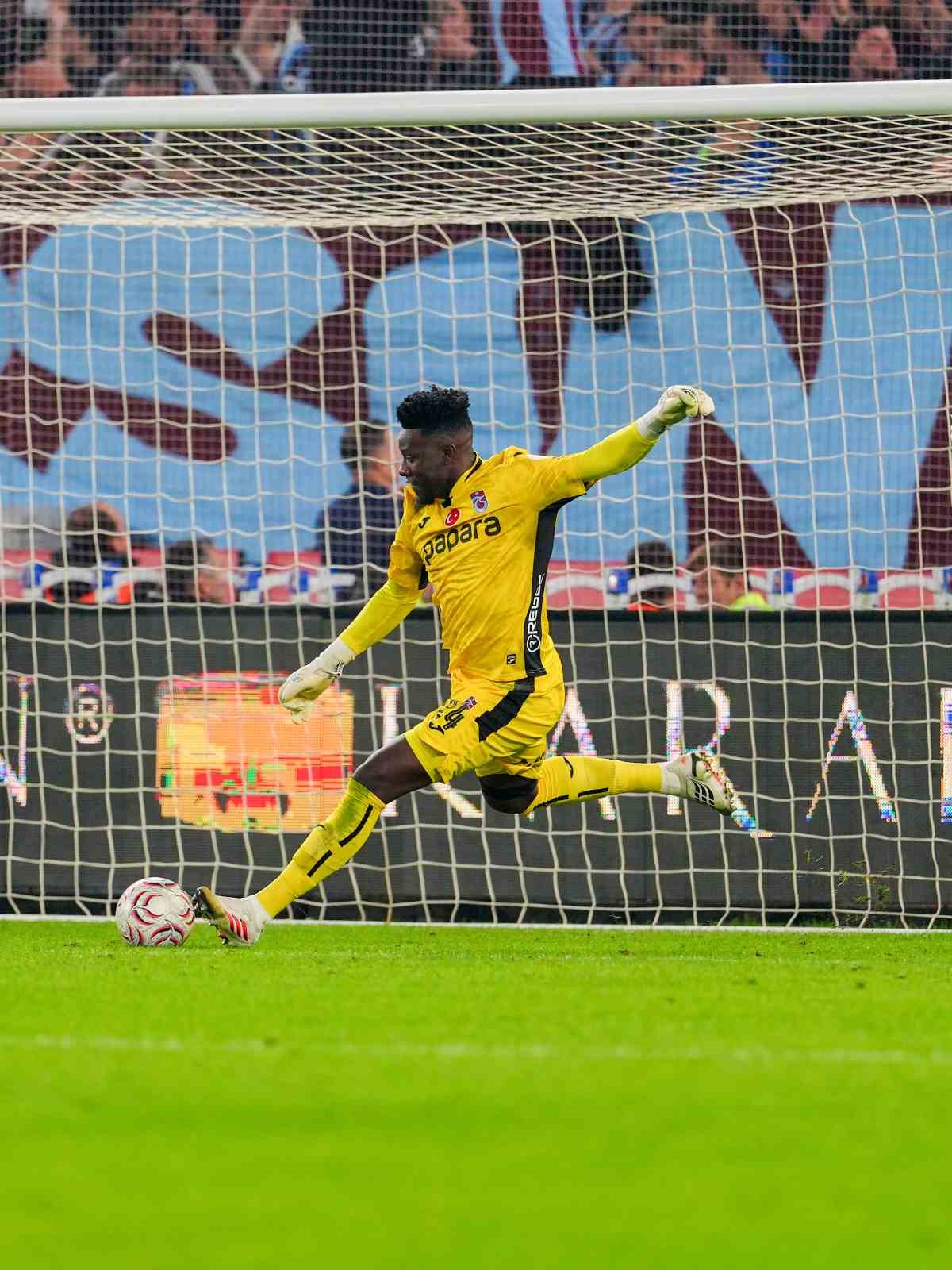 Trendyol Süper Lig: Trabzonspor: 2 - Beşiktaş: 0 (Maç sonucu)