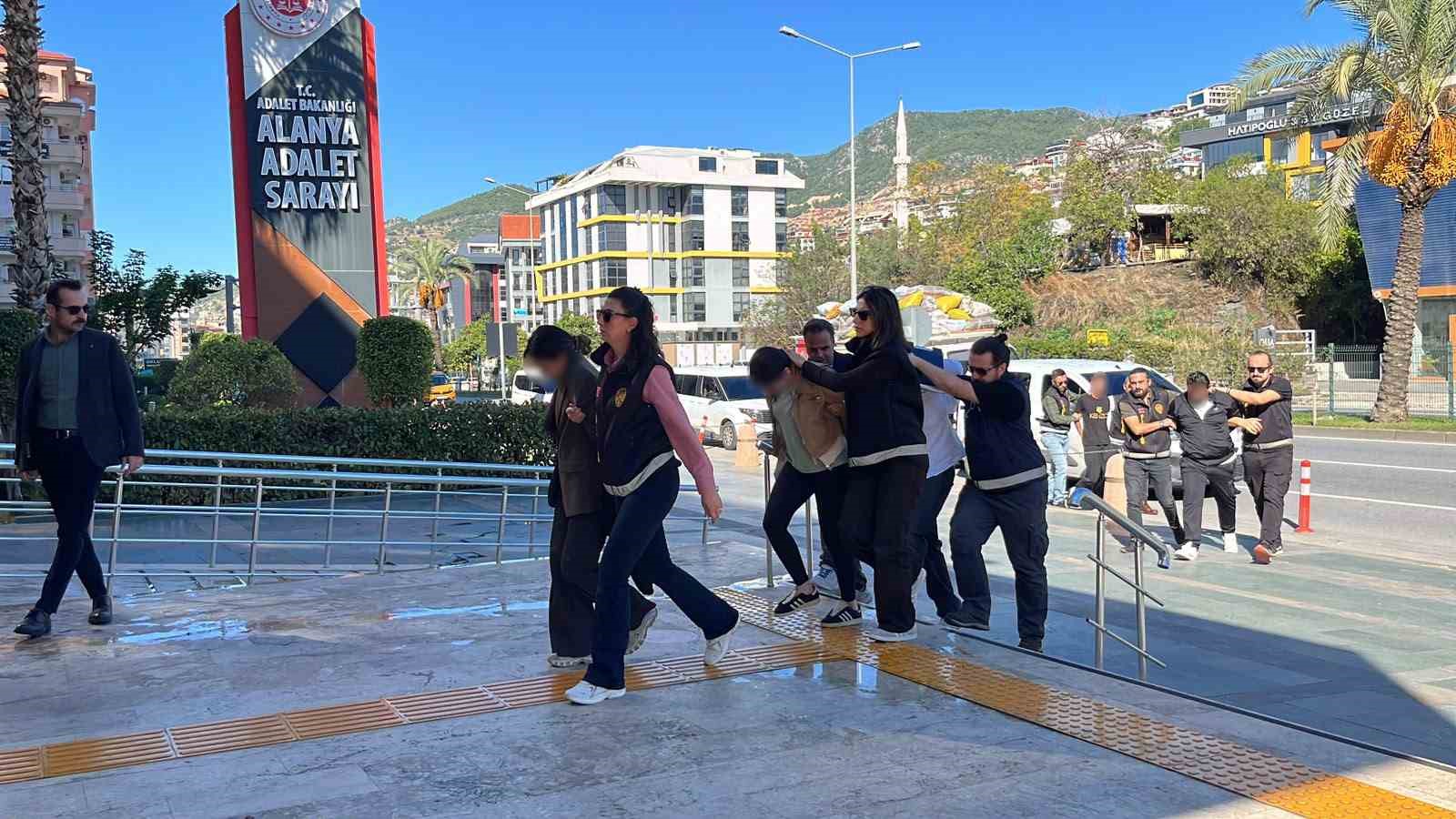 Antalya’da tefecilik ve şantaj operasyonunda 6 tutuklama