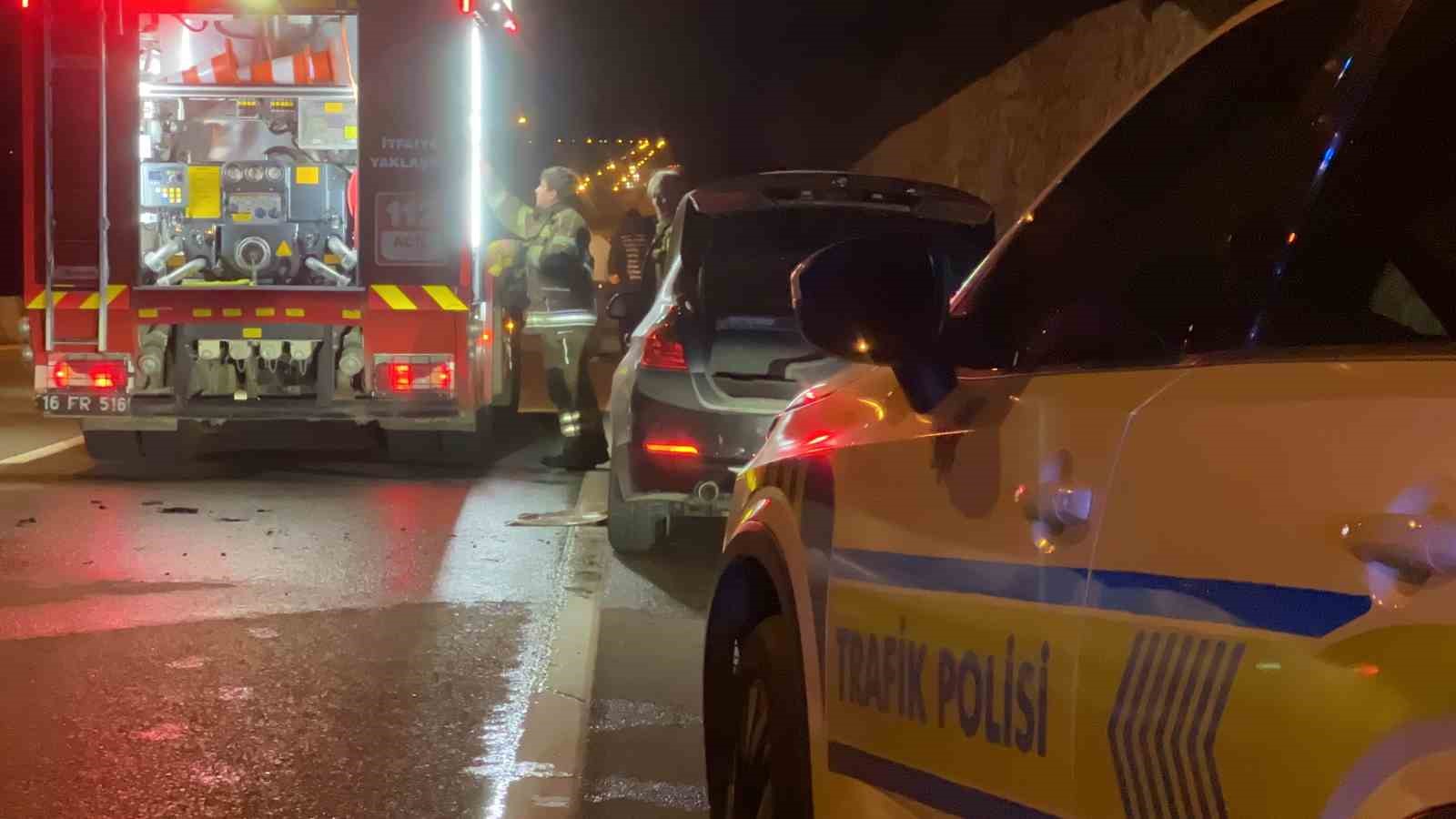 Bursa’da lüks otomobil alevlerin eşiğinden döndü