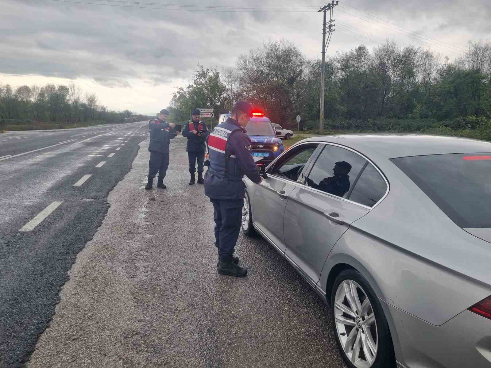 Zonguldak’ta jandarmadan trafik ve çevre güvenliği denetimi