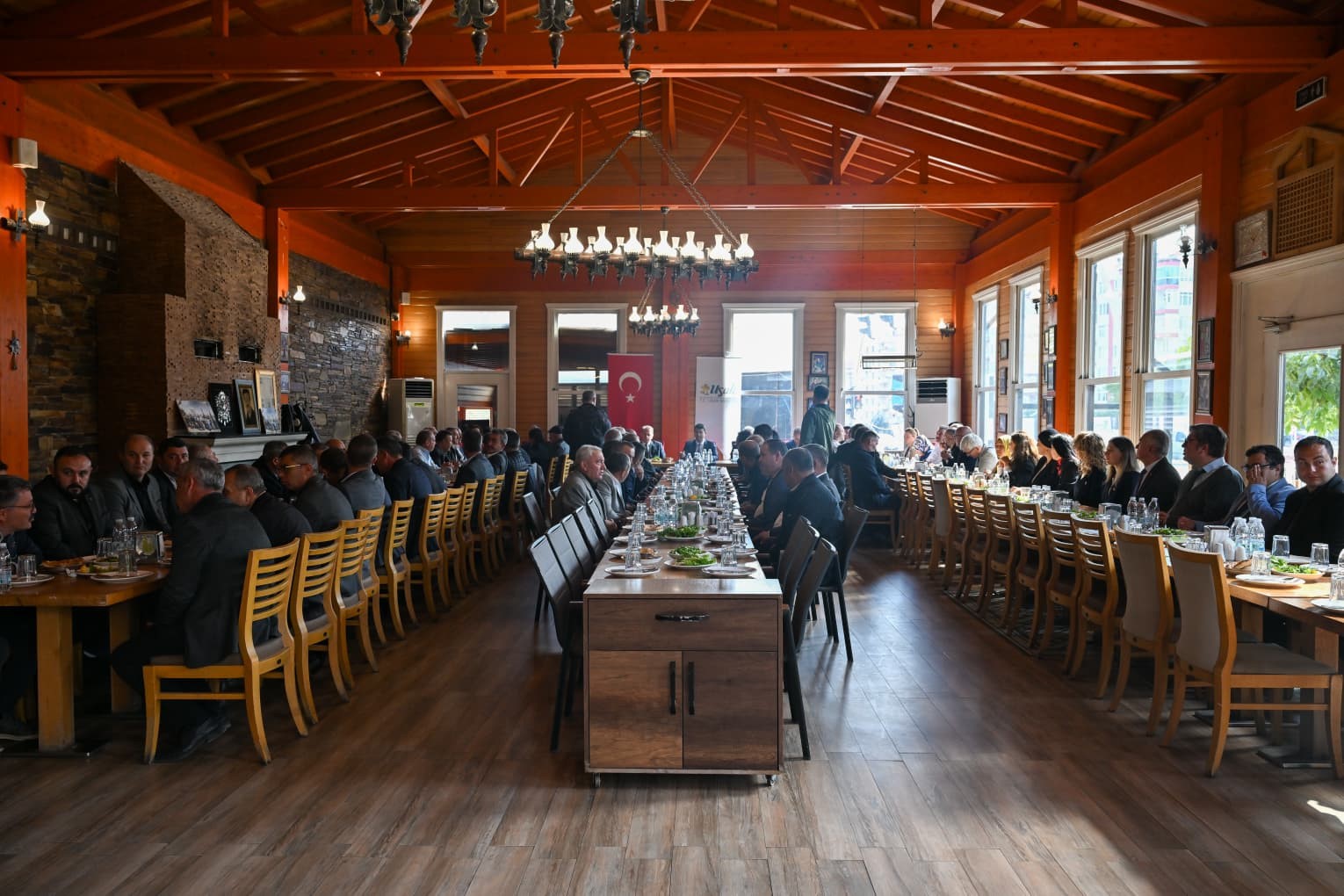 Vali Kartal, muhtarlarla bir araya geldi