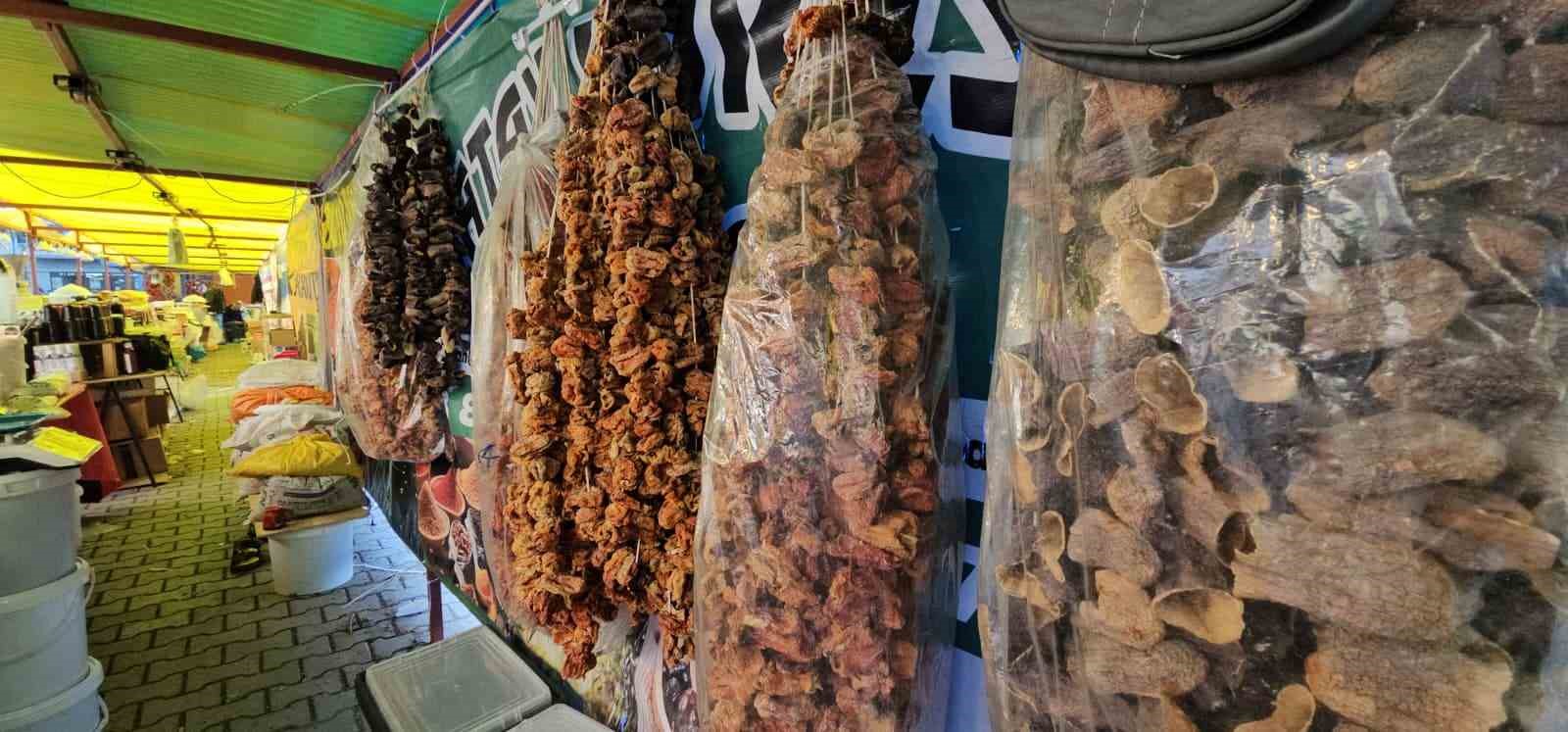 Hasköy’de yöresel lezzetler tezgahlarda yerini aldı