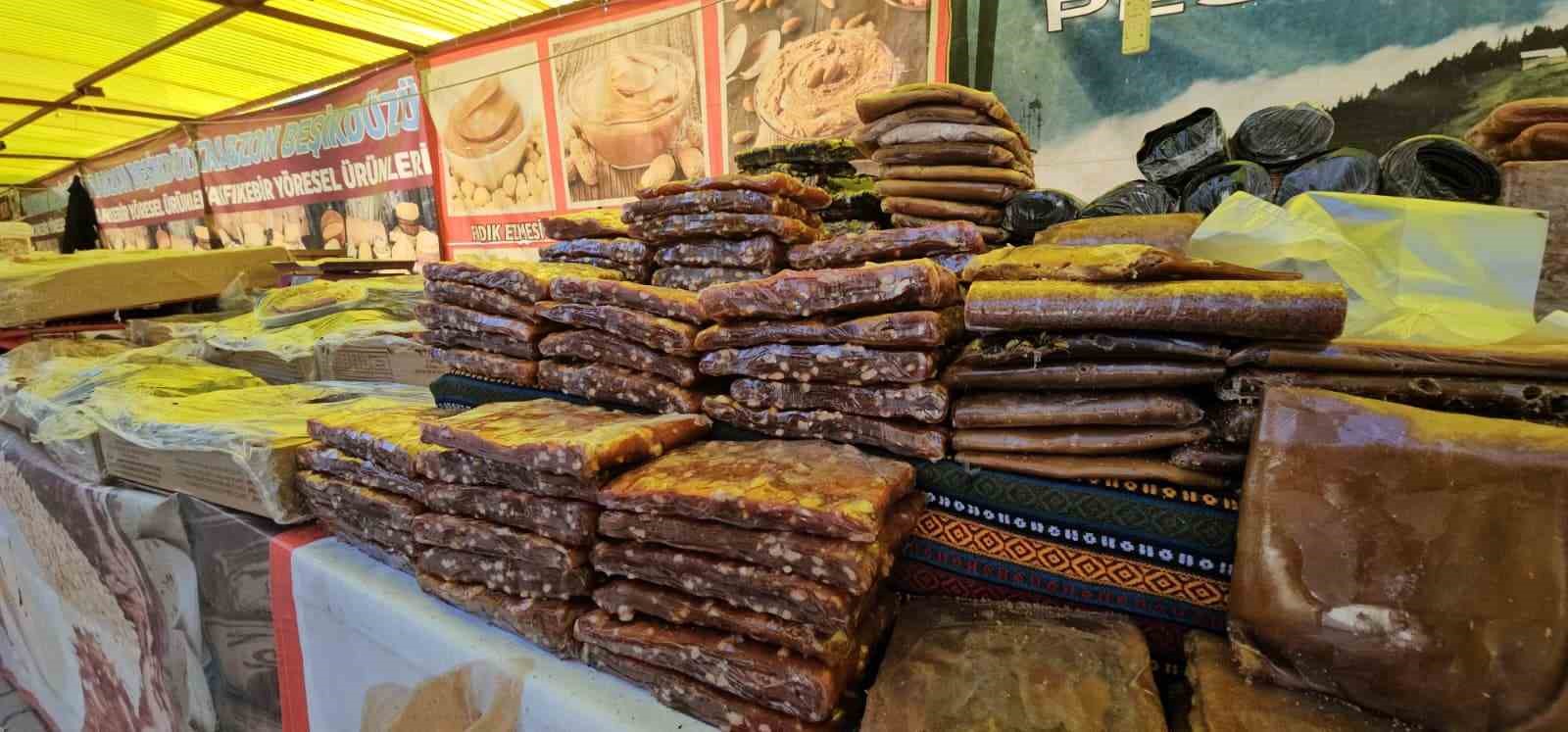 Hasköy’de yöresel lezzetler tezgahlarda yerini aldı